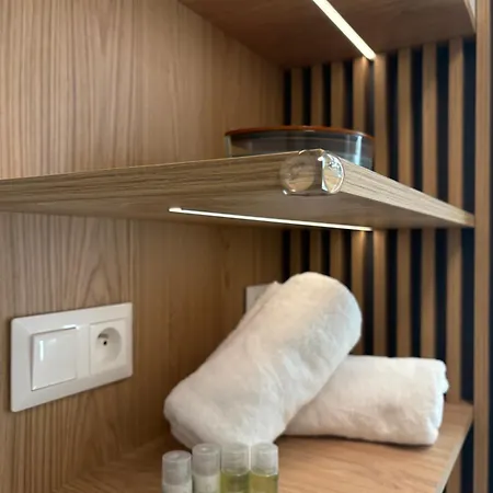 Royal Under The Castle With Ufo View & Free Private Parking 브라티슬라바