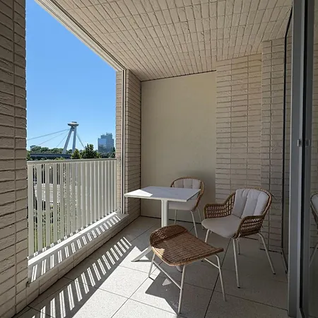 Appartement Royal Under The Castle With Ufo View & Free Private Parking *