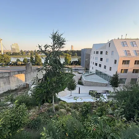 Appartement Royal Under The Castle With Ufo View & Free Private Parking